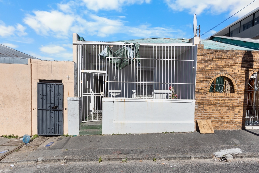 2 Bedroom Property for Sale in Observatory Western Cape